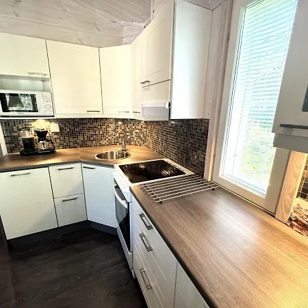 Lumilyhty A Äkäslompolo