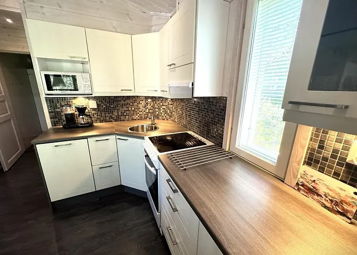 Lumilyhty A Äkäslompolo